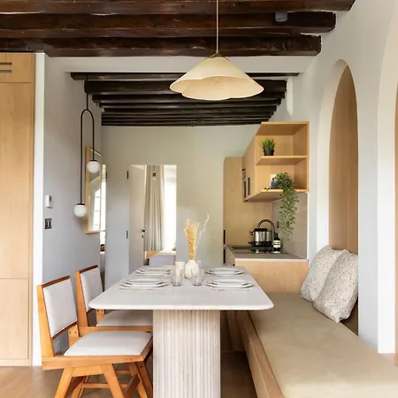 Refurbished - 2br 6p - Chatelet