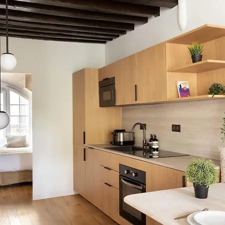 Refurbished - 2br 6p - Chatelet Apartmán
