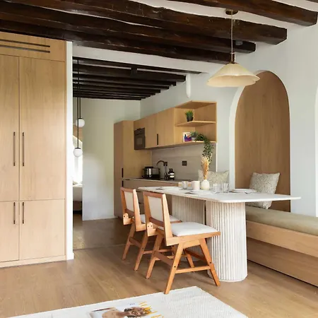 Refurbished - 2br 6p - Chatelet Parijs