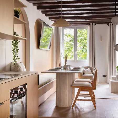 Refurbished - 2br 6p - Chatelet