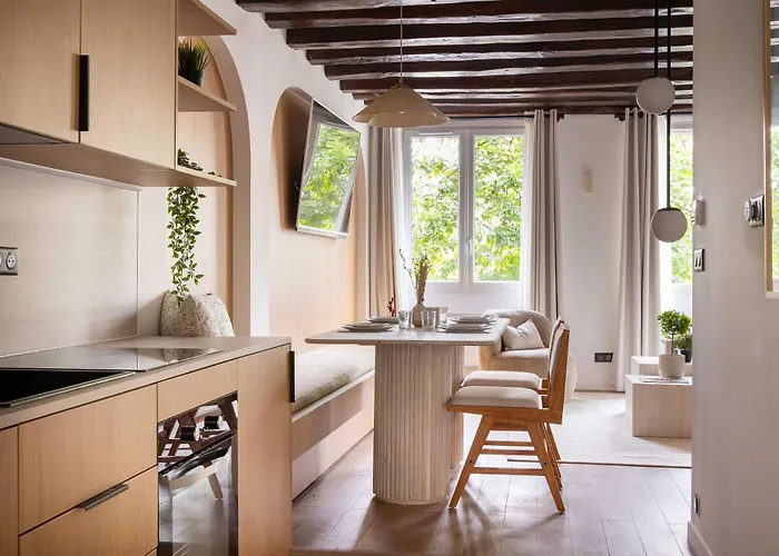 Refurbished - 2br 6p - Chatelet