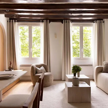 Apartament Refurbished - 2br 6p - Chatelet Paryż
